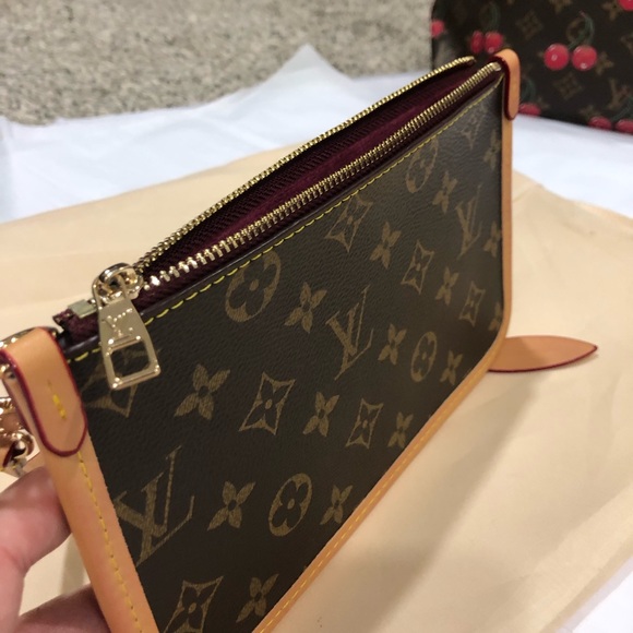 The Unbranded Brand Handbags - Fashion LV Monogram Zip Wristlet in Brown with Tan Trim